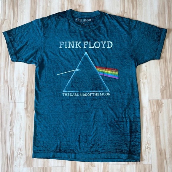Pink Floyd Tops - *NWOT* Pink Floyd Dark Side of the Moon Graphic T Shirt